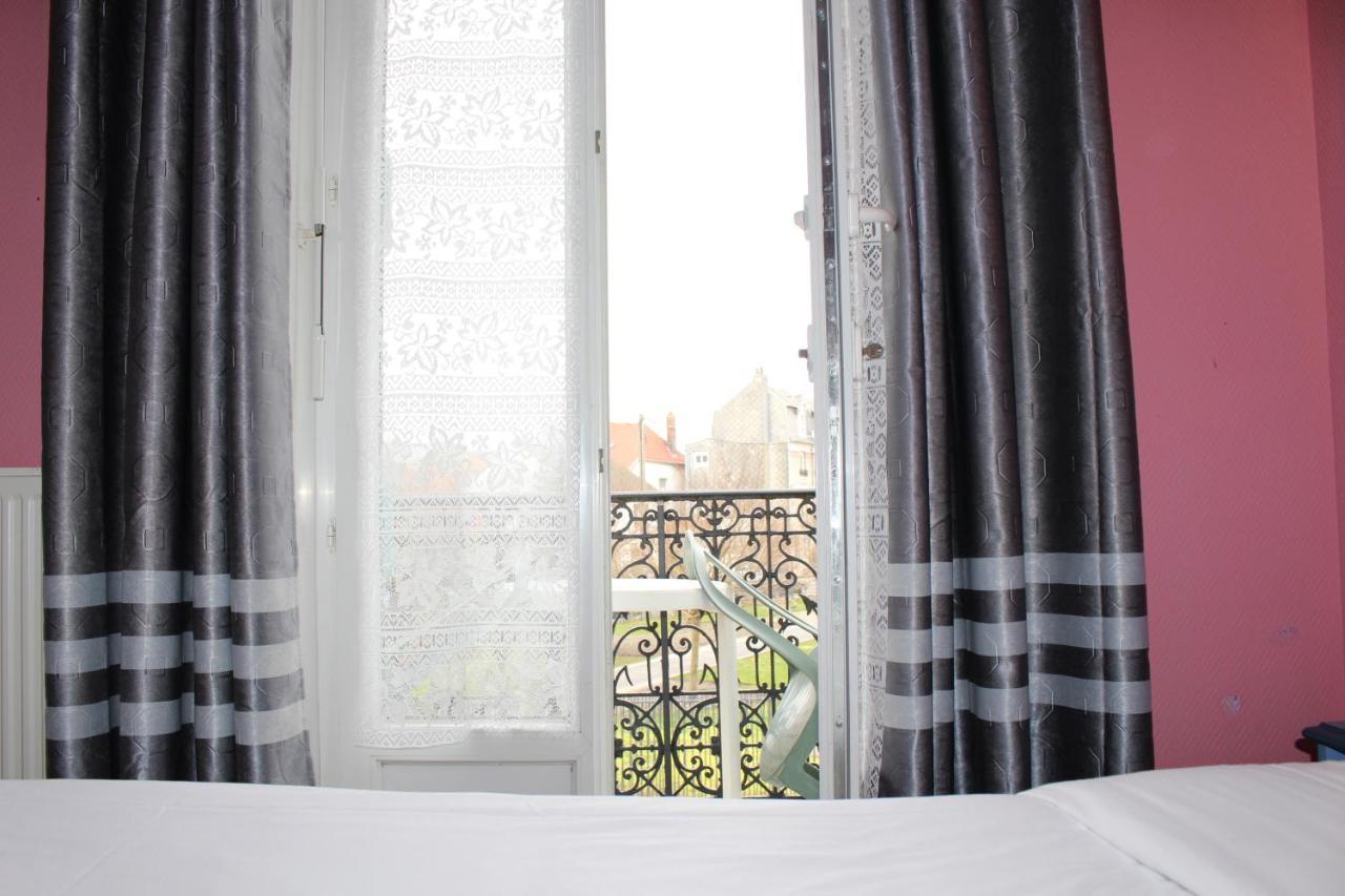 Le Voltaire Hotell Berck Exteriör bild