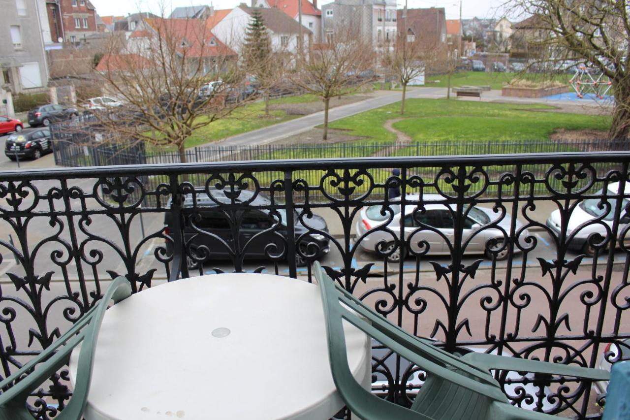 Le Voltaire Hotell Berck Exteriör bild